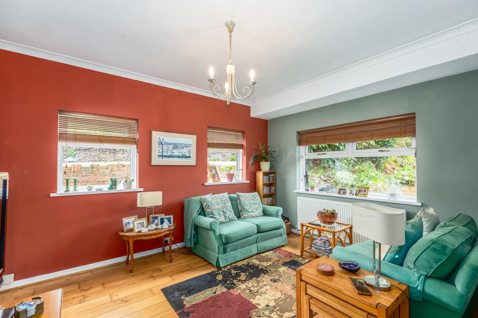 West Cross Lane, West Cross, Swansea, SA3 5LS